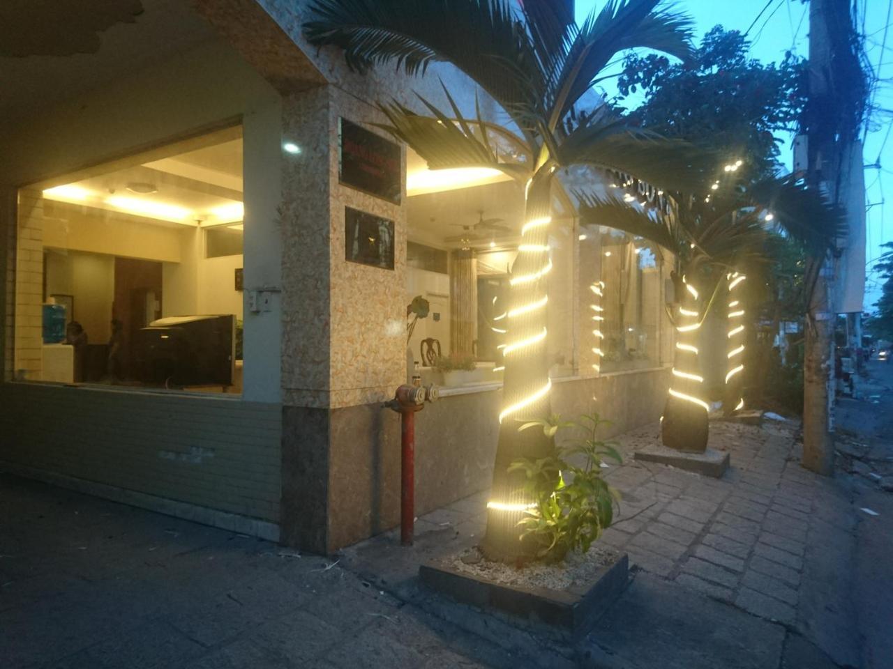 Khách sạn Hoàng Long Sơn 3 The Six 2*