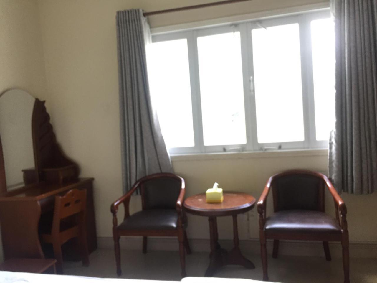Hoàng Long Sơn 3 The Six 2* TP. Hồ Chí Minh