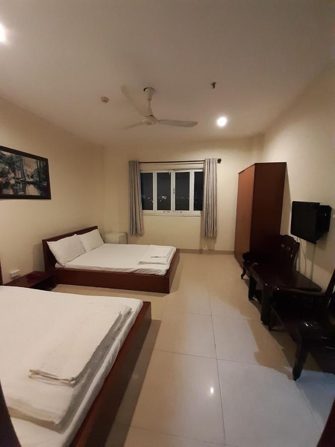 Khách sạn Hoàng Long Sơn 3 The Six 2*